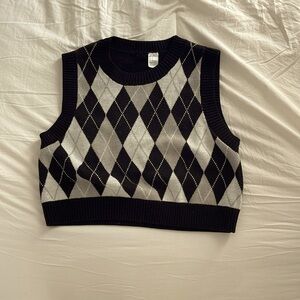 H&M | Crop Sweater Vest